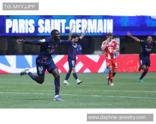 中超精彩对决莱比锡逆转巴黎圣日耳曼帽子戏法引爆全场热情