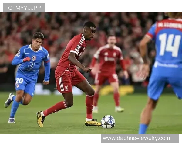 欧冠大战：拜仁狂胜切尔西四球神奇扑救点燃全场激情