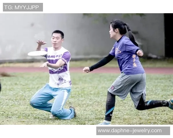 飞盘竞技的魅力:深入了解成都飞盘队的耐力与团队精神 飞盘竞技的魅力:深入了解成都飞盘队的耐力与团队精神