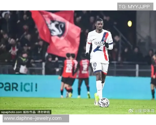 友谊赛巴黎圣日耳曼小胜AC米兰红牌事件引发全场热议与数据分析